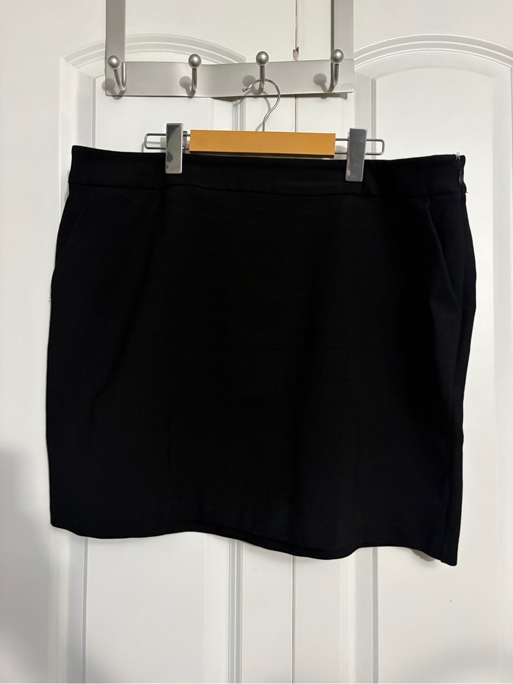 Ricki's Black Mini Skirt - Simple Tailored Silhouette - Picture 1 of 7